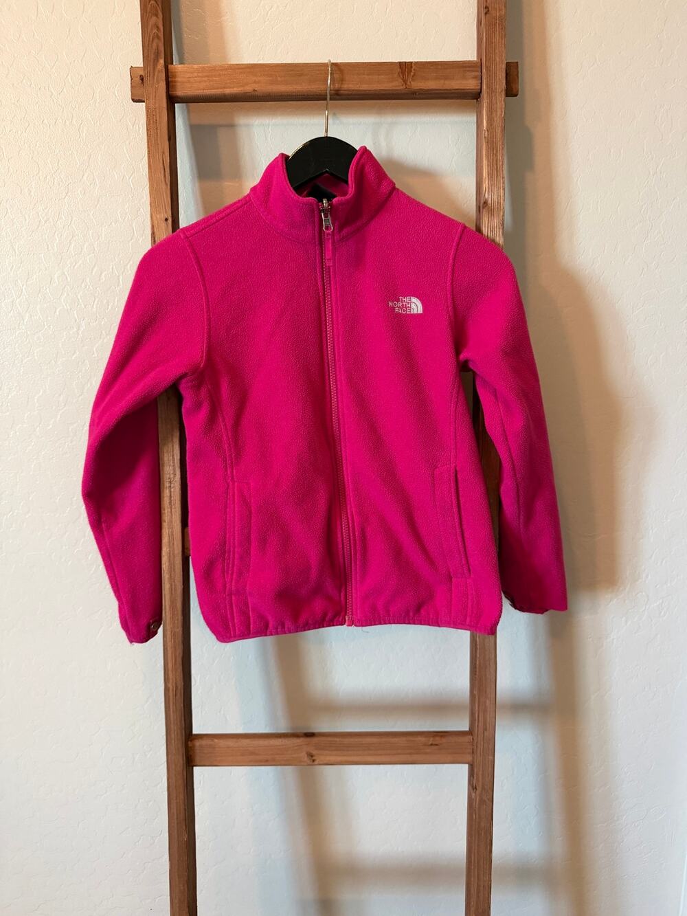 The North Face Girls’ Medium Fleece Jacket – Hot Pink
